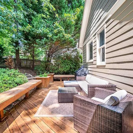Cozy Boho Kildaire Farms Home- Near Downtown